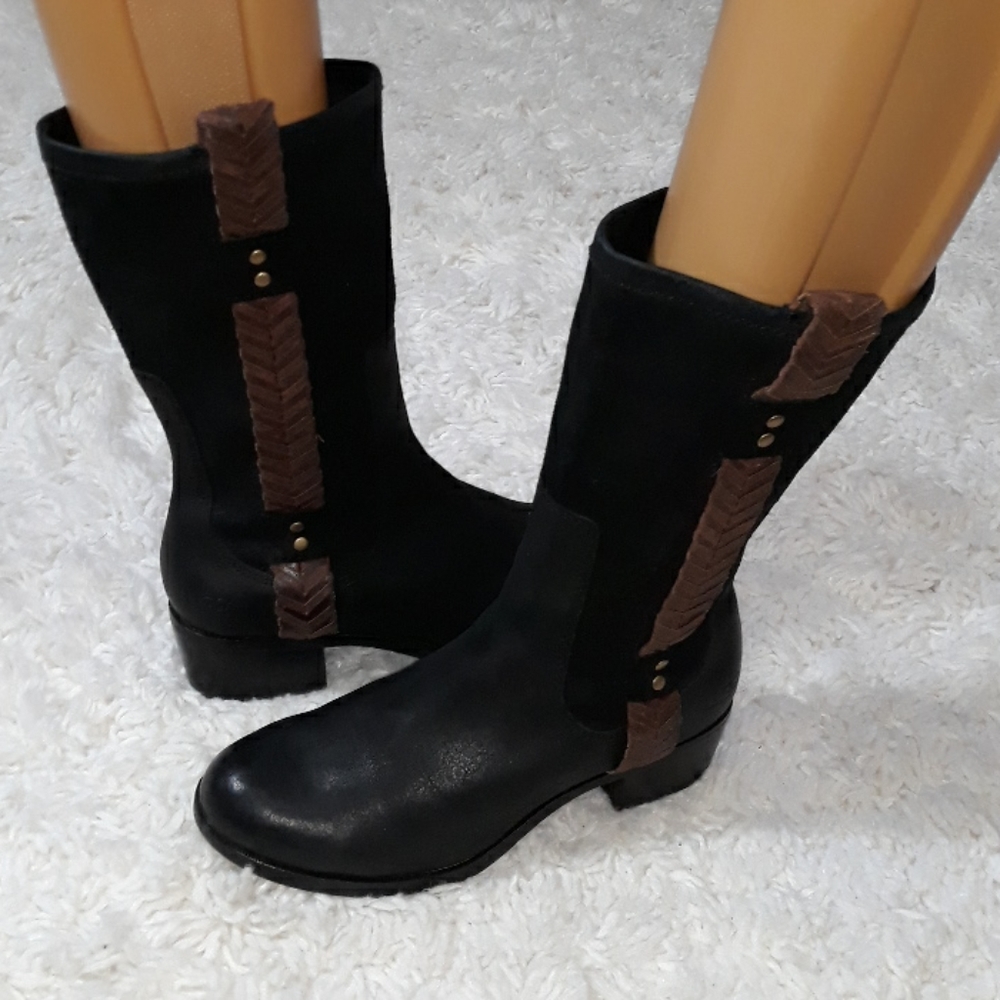 UGG BOOTS women size 7.5